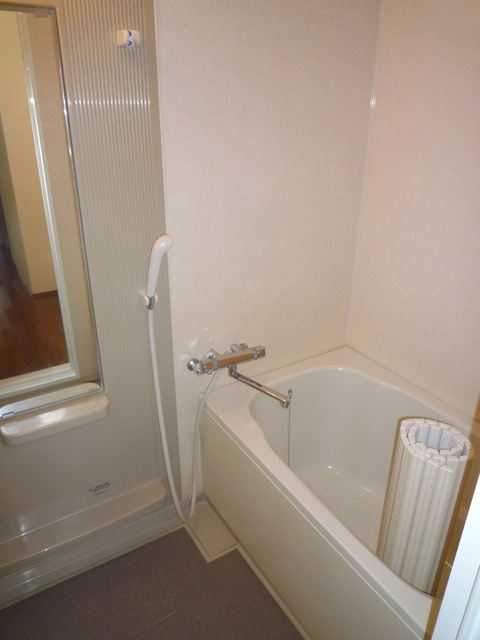 クレセントハウスの浴室|★キレイなお風呂★