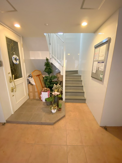 クレセントハウスのロビー|★エントランスロビー★