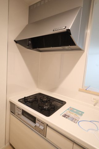 《仲介手数料無料》上尾市大字上尾下818-1新築一戸建てクレイドルガーデンのキッチン|撮影日 2025年9月1日 18:20 晴れ