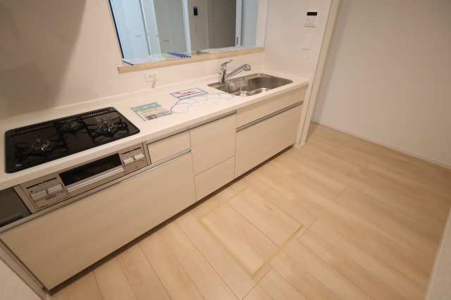 《仲介手数料無料》上尾市大字上尾下818-1新築一戸建てクレイドルガーデンのキッチン|撮影日 2025年9月1日 18:20 晴れ