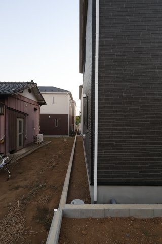 《仲介手数料無料》上尾市大字上尾下818-1(6号棟)新築一戸建てクレイドルガーデンの外観|撮影日 2025年9月1日 18:20 晴れ