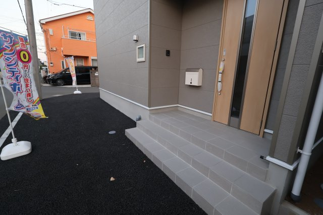 《仲介手数料無料》上尾市大字上尾下818-1新築一戸建てクレイドルガーデンの外観|撮影日 2025年9月1日 18:20 晴れ