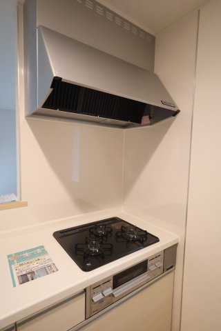 《仲介手数料無料》上尾市大字上尾下818-1新築一戸建てクレイドルガーデンのキッチン|撮影日 2025年9月1日 18:20 晴れ