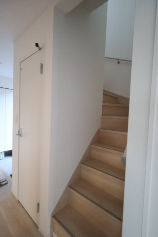 《仲介手数料無料》上尾市大字上尾下818-1新築一戸建てクレイドルガーデンの内装|撮影日 2025年9月1日 18:20 晴れ