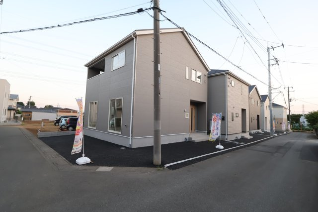 《仲介手数料無料》上尾市大字上尾下818-1新築一戸建てクレイドルガーデンの外観|撮影日 2025年9月1日 18:20 晴れ