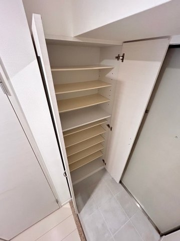 ラファセルフィーナ天神の収納