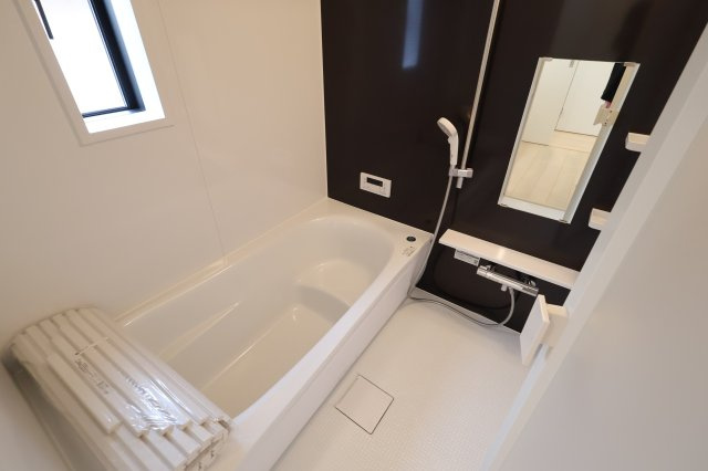 【浴室】 | 《仲介手数料無料》岩槻区大字表慈恩寺1420-53(全1戸)新築一戸建てクレイドルガーデン | 撮影日 2025年9月18日 16:40 晴れ