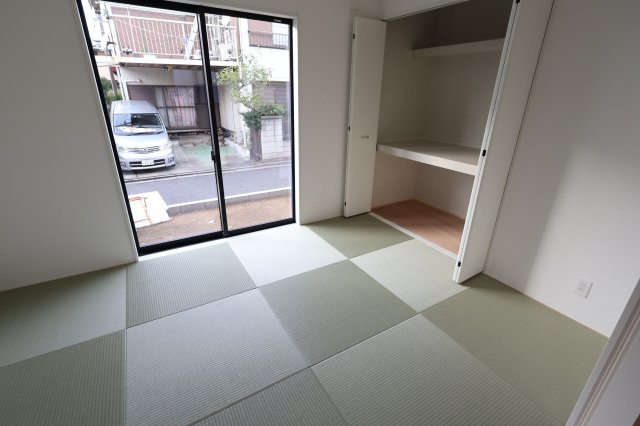 【和室】 | 《仲介手数料無料》岩槻区大字表慈恩寺1420-53(全1戸)新築一戸建てクレイドルガーデン | 撮影日 2025年9月18日 16:40 晴れ