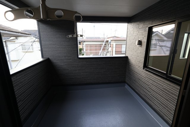 【バルコニー】 | 《仲介手数料無料》岩槻区大字表慈恩寺1420-53(全1戸)新築一戸建てクレイドルガーデン | 撮影日 2025年9月18日 16:40 晴れ