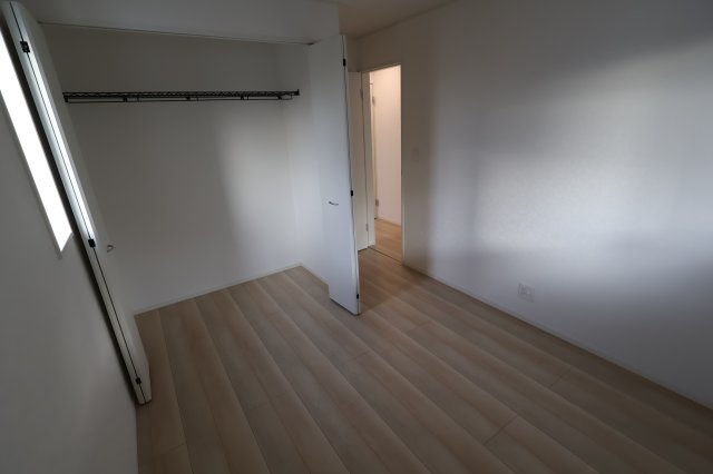 【洋室】 | 《仲介手数料無料》岩槻区大字表慈恩寺1420-53(全1戸)新築一戸建てクレイドルガーデン | 撮影日 2025年9月18日 16:40 晴れ