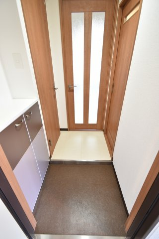 ルミエール難波の玄関