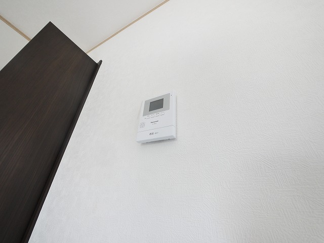 三宅町屏風戸建てのセキュリティ|モニター付きインターホーン