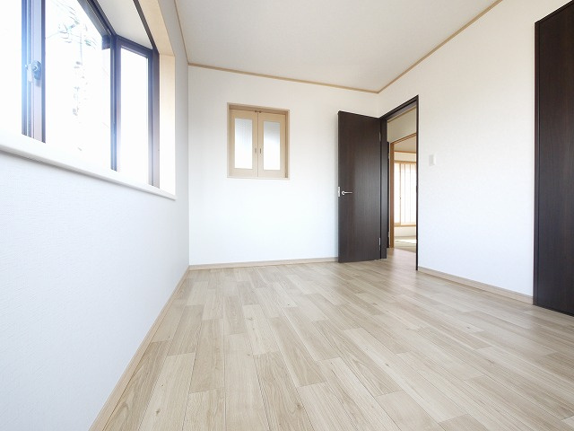 三宅町屏風戸建ての寝室|ゆとりの広さです