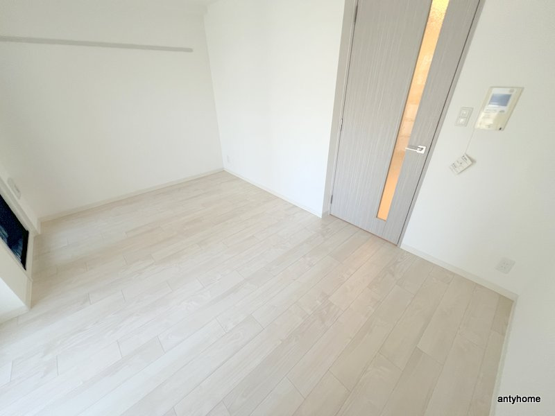 プレサンス上町台リベルテ　仲介手数料無料の寝室
