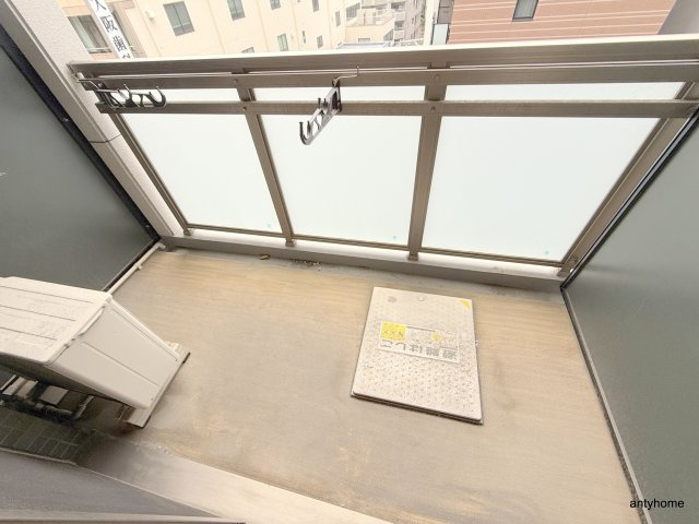 プレサンス新町ウィズ ジョイ 仲介手数料無料のバルコニー