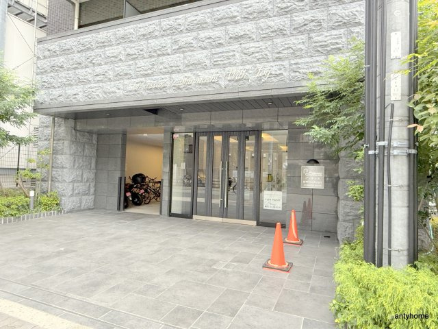 プレサンス新町ウィズ ジョイ 仲介手数料無料のエントランス