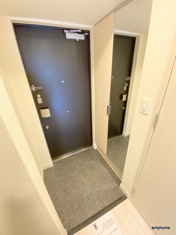 プレサンス堺筋本町駅前シェル　仲介手数料無料の玄関