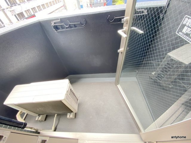 プレサンス堺筋本町駅前シェル　仲介手数料無料のバルコニー