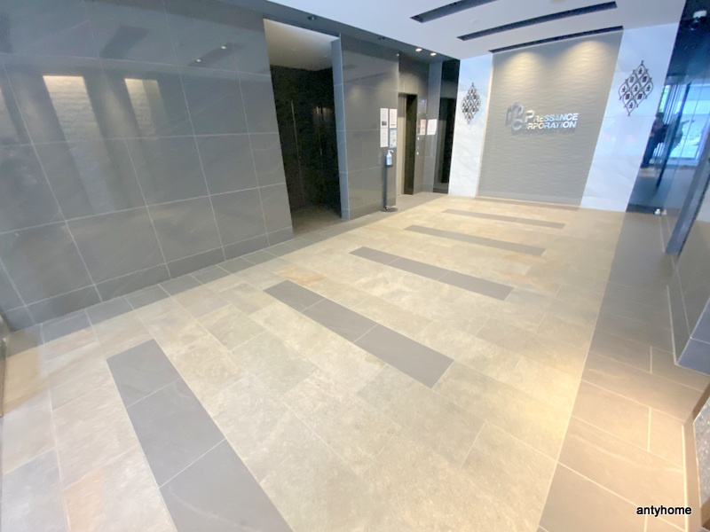 プレサンス堺筋本町駅前シェル　仲介手数料無料のロビー