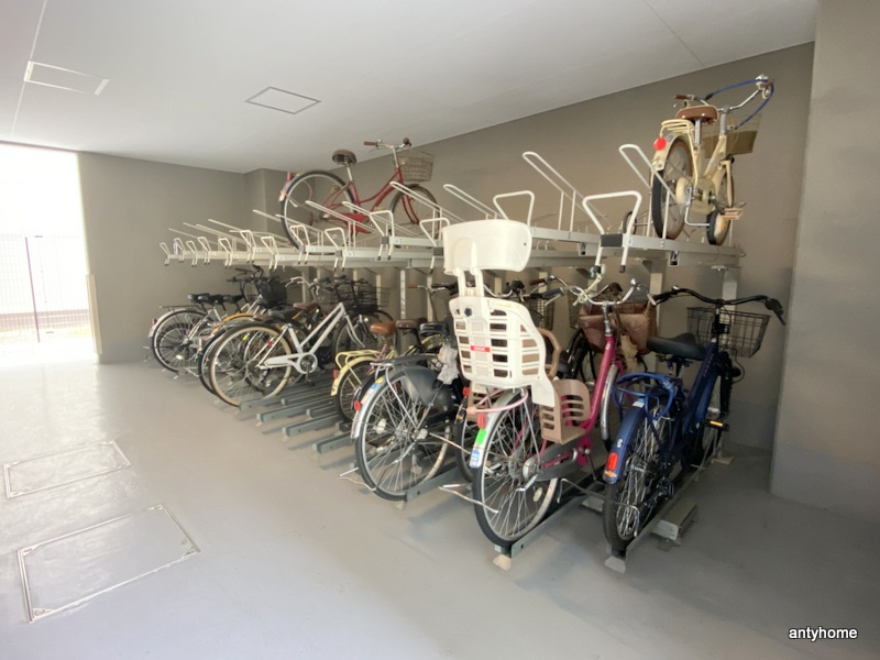 プレサンス堺筋本町駅前シェル　仲介手数料無料の駐車場