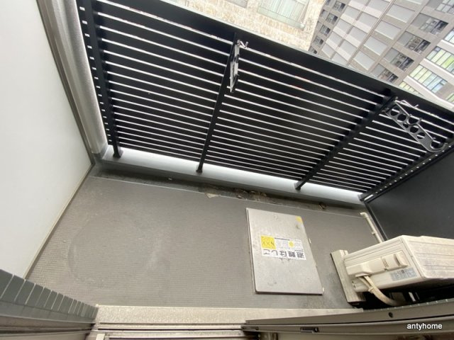 プレサンス堺筋本町駅前シェル　仲介手数料無料のバルコニー