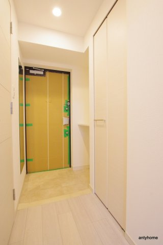 スプランディッド難波SOUTH 仲介手数料無料の玄関