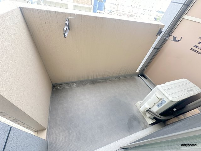 プレサンス難波幸町 仲介手数料無料のバルコニー