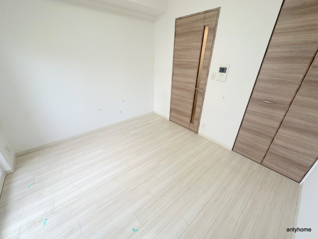 プレサンス難波幸町 仲介手数料無料の寝室