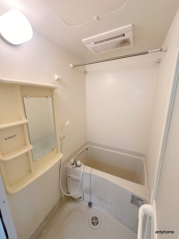 プレサンス難波幸町 仲介手数料無料の浴室