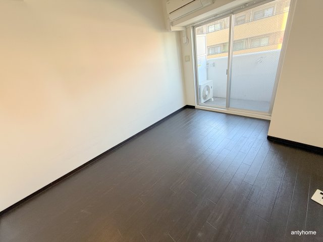 City Lux Namba　仲介手数料無料の居間・リビング