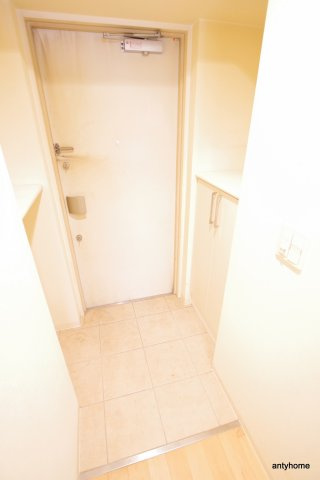 セレッソコート新大阪　仲介手数料無料の玄関