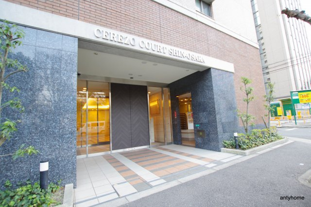 セレッソコート新大阪　仲介手数料無料のエントランス
