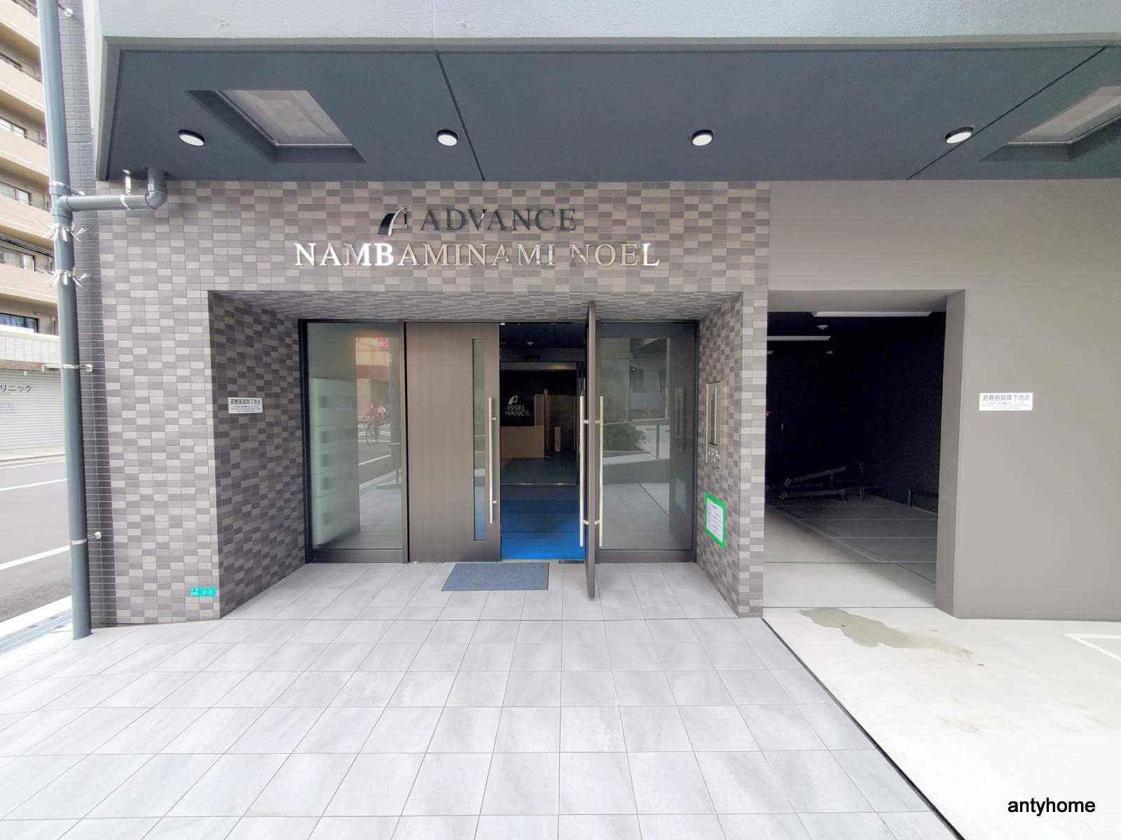 アドバンス難波南ノエル　仲介手数料無料のエントランス