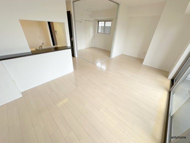 グランルージュ谷町六丁目　仲介手数料無料の洋室