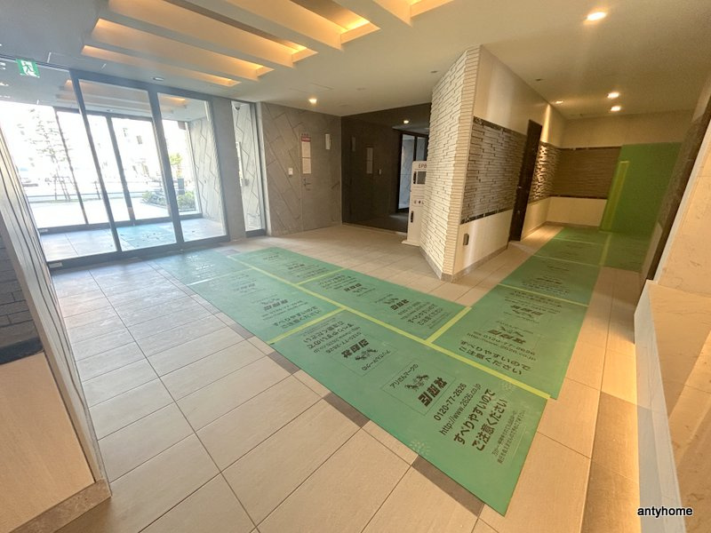 エスリードザグラン大阪ノース　仲介手数料無料のロビー