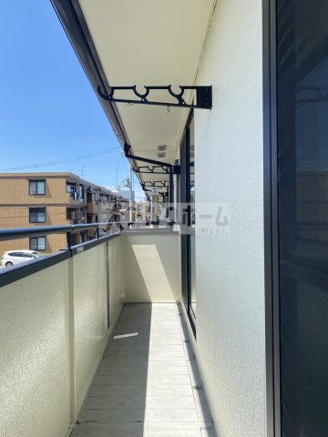 ニューリバーサイド八尾南D棟のバルコニー