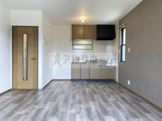 ニューリバーサイド八尾南D棟の居間・リビング