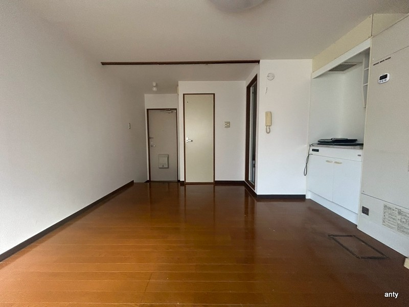 吉田ビル　仲介手数料無料の居間・リビング