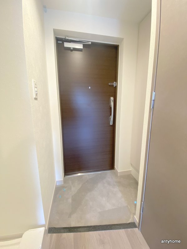 プレサンスOSAKA東成中本ハ―ヴィル　仲介手数料無料の玄関