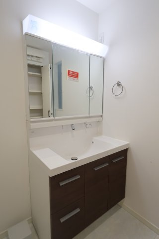 【独立洗面台】 | 《仲介手数料無料》南区辻４丁目21-4(No.2)新築一戸建てメルディア | 撮影日 2025年10月10日 16:00 曇り