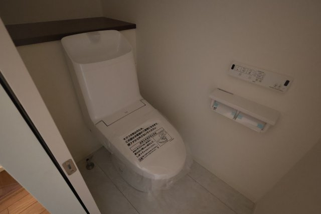 【トイレ】 | 《仲介手数料無料》南区辻４丁目21-4(No.2)新築一戸建てメルディア | 撮影日 2025年10月10日 16:00 曇り