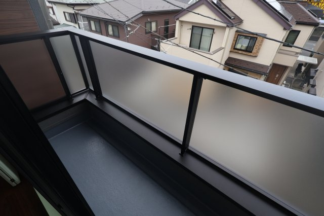 【バルコニー】 | 《仲介手数料無料》南区辻４丁目21-4(No.2)新築一戸建てメルディア | 撮影日 2025年10月10日 16:00 曇り