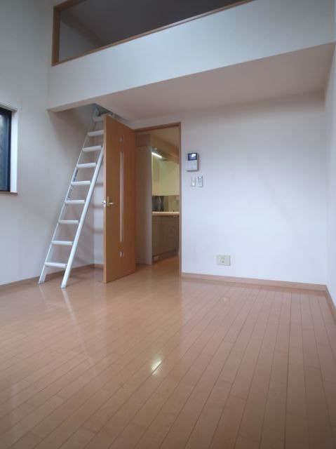 K&Y井尻弐番館の居間・リビング