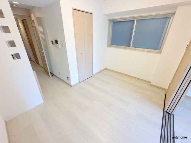 BGC難波タワー　仲介手数料無料の洋室