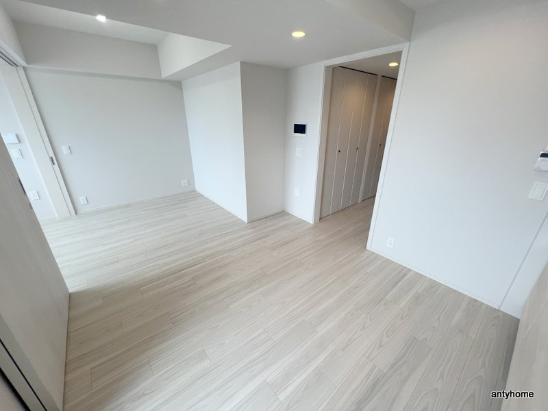 グランドメゾン谷町4丁目　仲介手数料無料の居間・リビング