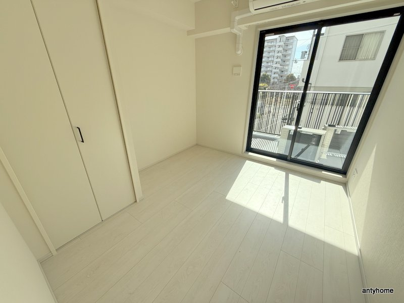 THE MUSIC COURT  仲介手数料無料の洋室