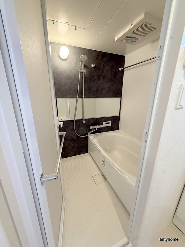 THE MUSIC COURT  仲介手数料無料の浴室