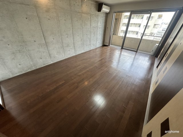 フォレステージュ靭公園　仲介手数料無料の居間・リビング