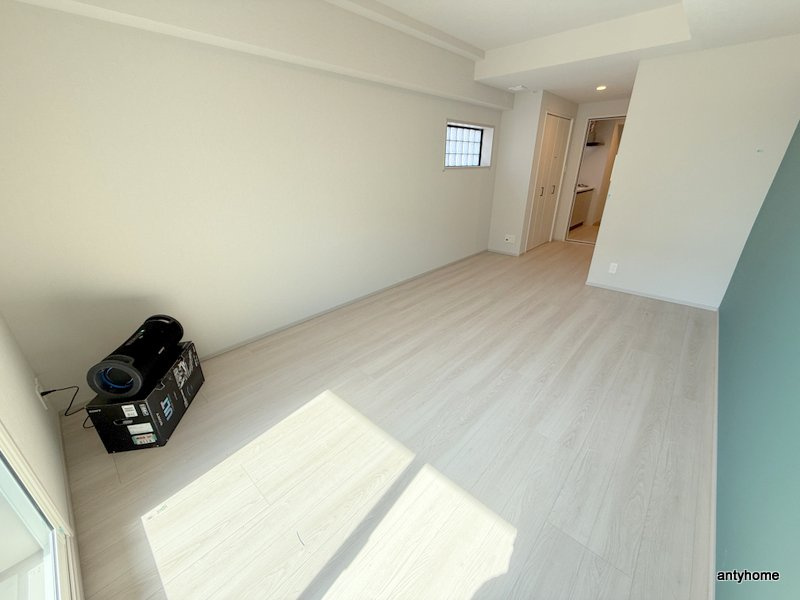 THE MUSIC COURT  仲介手数料無料の洋室