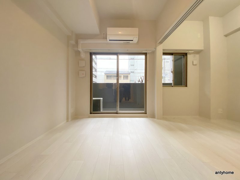 リヴェント福島　仲介手数料無料の居間・リビング